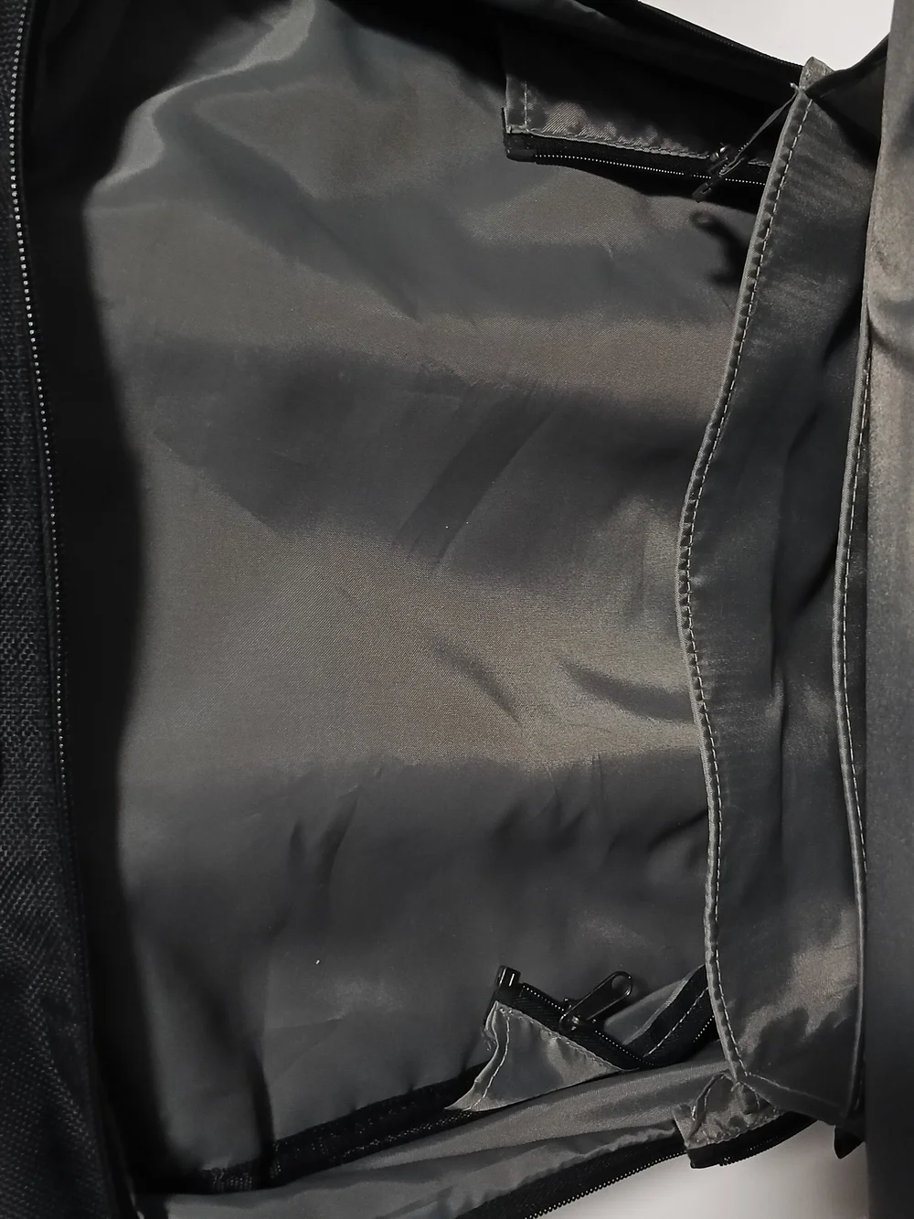 Targus Black Rolling Laptop Bag - Professional Men's Carry-On Like New Very Good